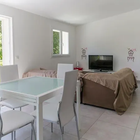 Сasa de vacaciones 4 Personnes U Pinu, Piscine Partagée, 6 Kms De Vecchio