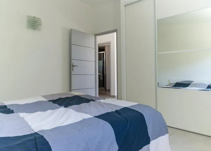 4 Personnes U Pinu, Piscine Partagée, 6 Kms De Vecchio *